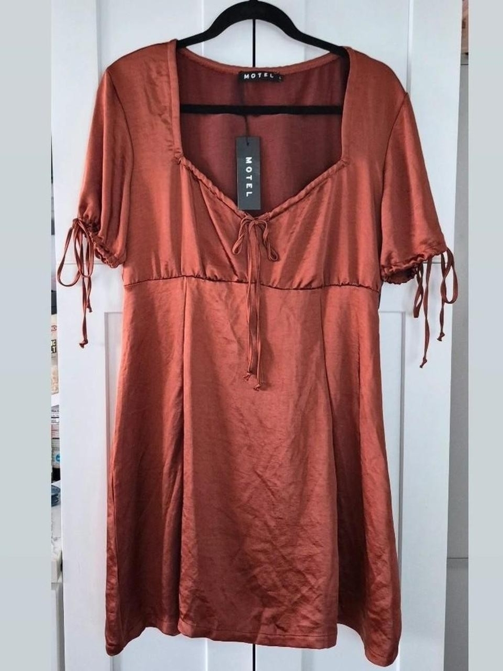 Motel  Satin Tie-Detail Chemise Dress in Rust